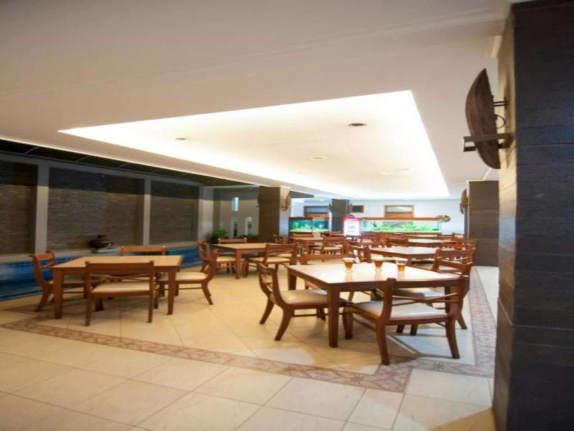 Corsica Hotel Бандунг Экстерьер фото